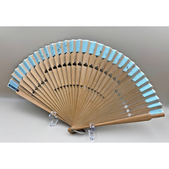 Rare Vintage Folding Fan– 1950's Souvenir Floral and Scenery Designs - Picture 2 of 8